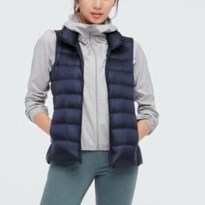 Uniqlo NWOT Women's Navy Ultra Light Puffer Down Vest Size XS